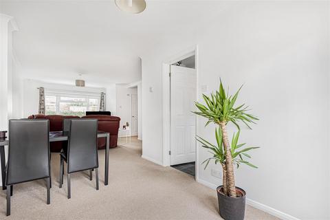 11 Moss Close, Caversham, Reading, RG4 5HH