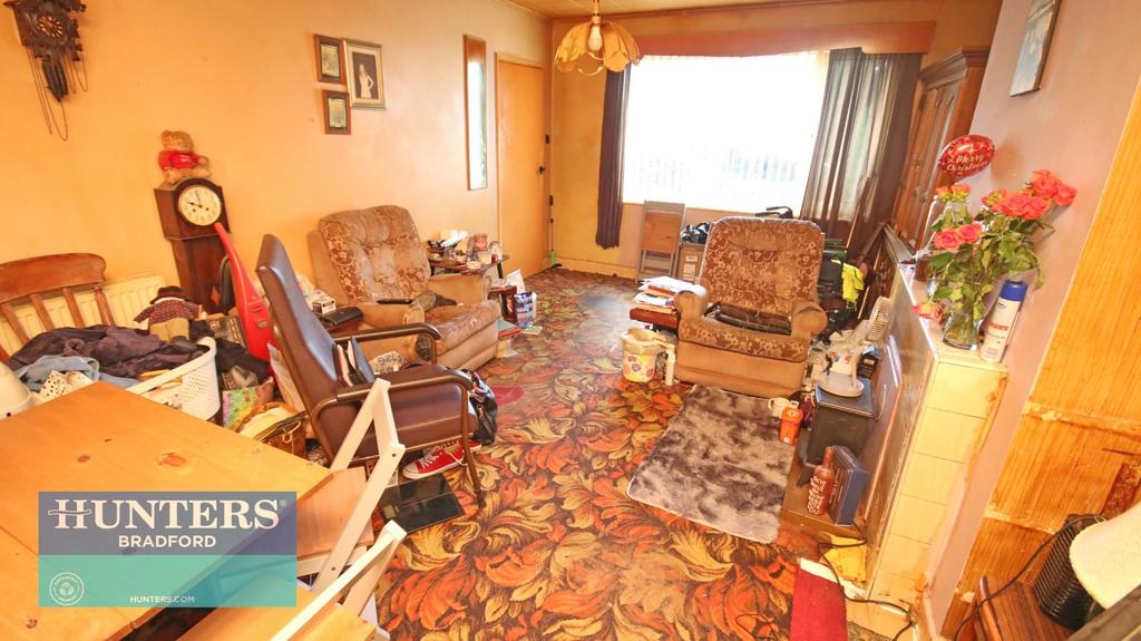 Ashbourne Way, Bradford 3 bed semidetached house £130,000
