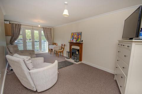 46 Arnold Road, Mangotsfield, Bristol, BS16 9LB