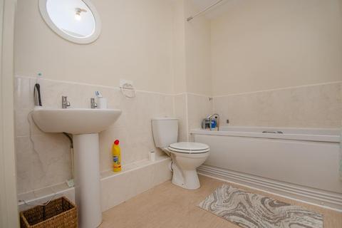 46 Arnold Road, Mangotsfield, Bristol, BS16 9LB
