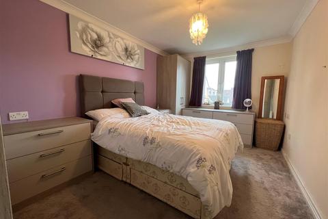 1 bedroom flat to rent - Eden Court, Aylesbury Street, Bletchley, Milton Keynes
