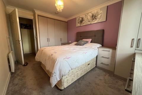 1 bedroom flat to rent - Eden Court, Aylesbury Street, Bletchley, Milton Keynes