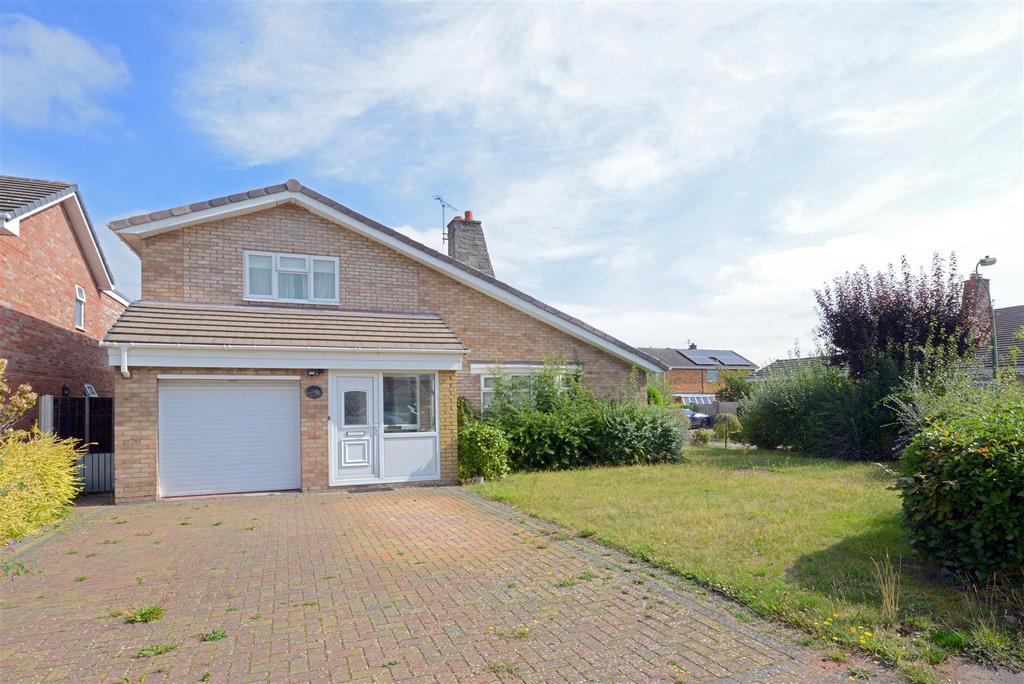 Portland Crescent, Shrewsbury 3 bed detached house £339,995