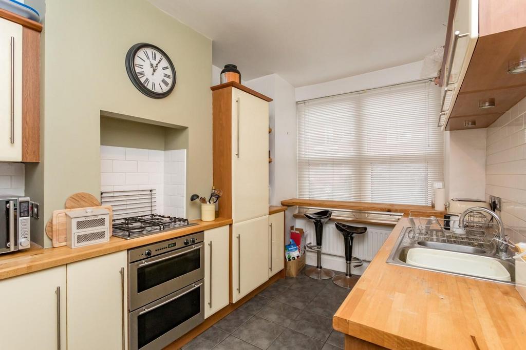 Shanklin Road, Brighton 2 bed flat for sale £325,000