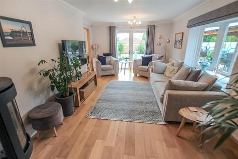 24 Acle Meadows, Newton Aycliffe, DL5 4XD
