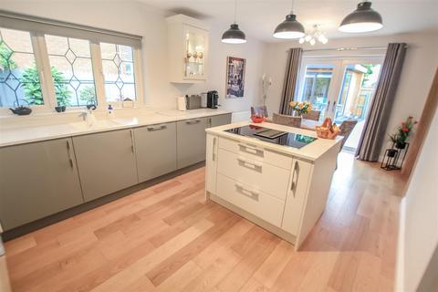 24 Acle Meadows, Newton Aycliffe, DL5 4XD