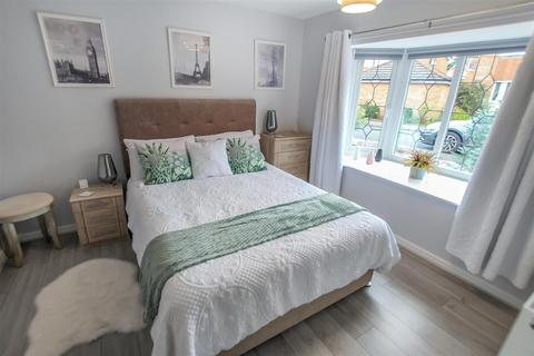 24 Acle Meadows, Newton Aycliffe, DL5 4XD