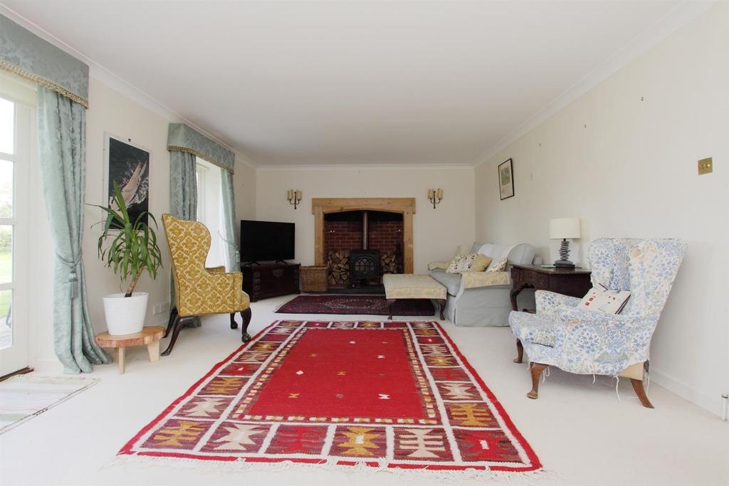 Farley Street, Nether Wallop... 4 bed house £2,950 pcm (£681 pw)