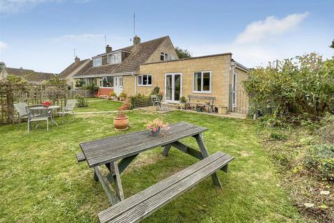 4 bedroom semi-detached house for sale - Meadow Way, South Cerney, Cirencester