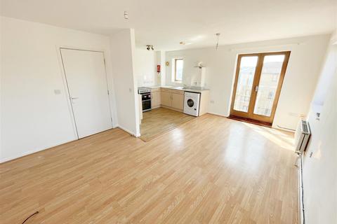2 bedroom flat to rent - Coles Avenue, Leadenhall, Milton Keynes