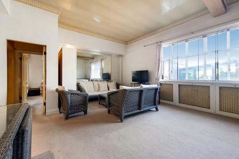 1 bedroom apartment to rent, Grosvenor Square, London, W1K