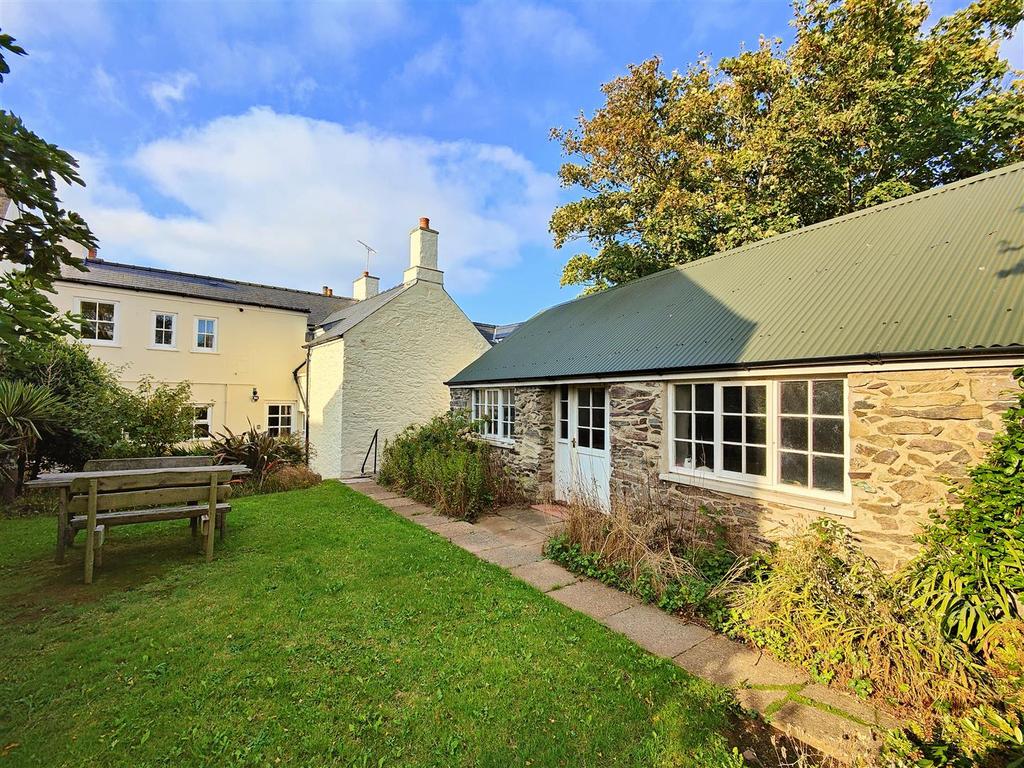 Manor House, 19 High Street, St. Davids, Haverfordwest 6 bed detached