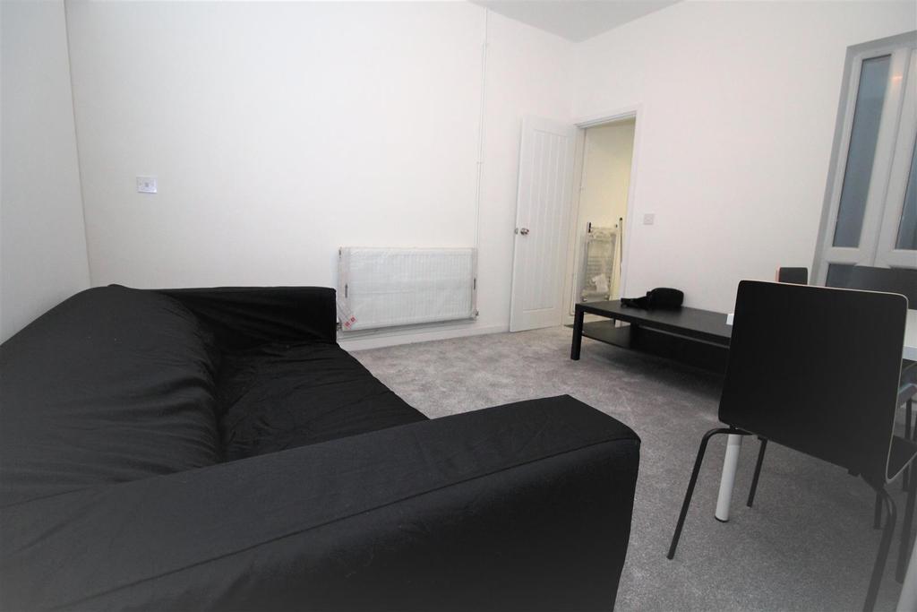 Wilberforce Road, Leicester 3 bed house £1,300 pcm (£300 pw)