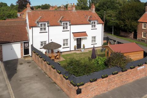 Harwood Cottage Town Street, Shiptonthorpe, York, YO43 3PA