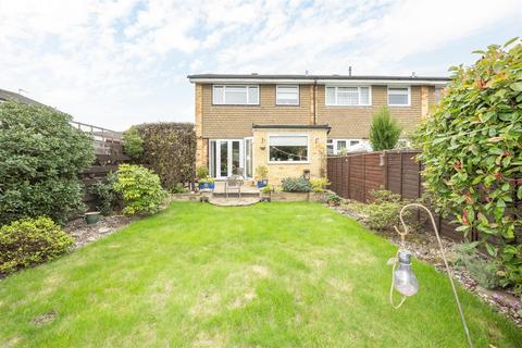 119 Fleetside, West Molesey, KT8 2NQ