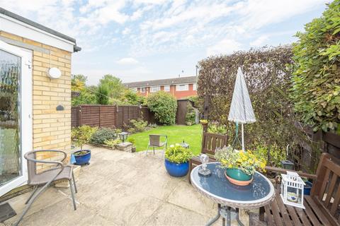 119 Fleetside, West Molesey, KT8 2NQ