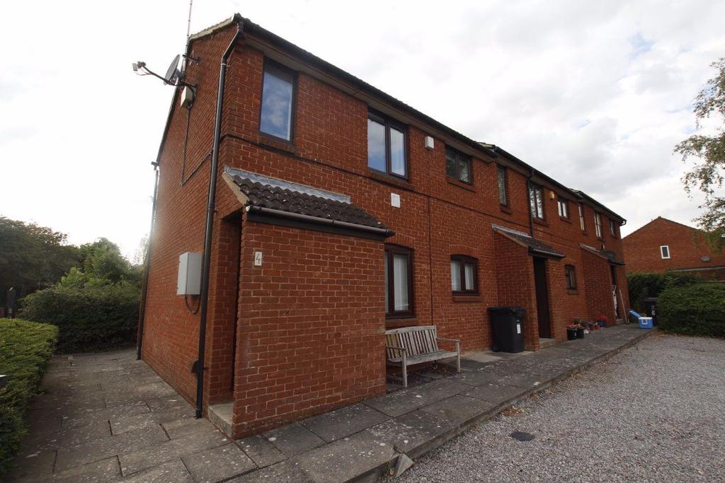 Heronbridge Close, Westlea Swindon 1 bed flat £750 pcm (£173 pw)