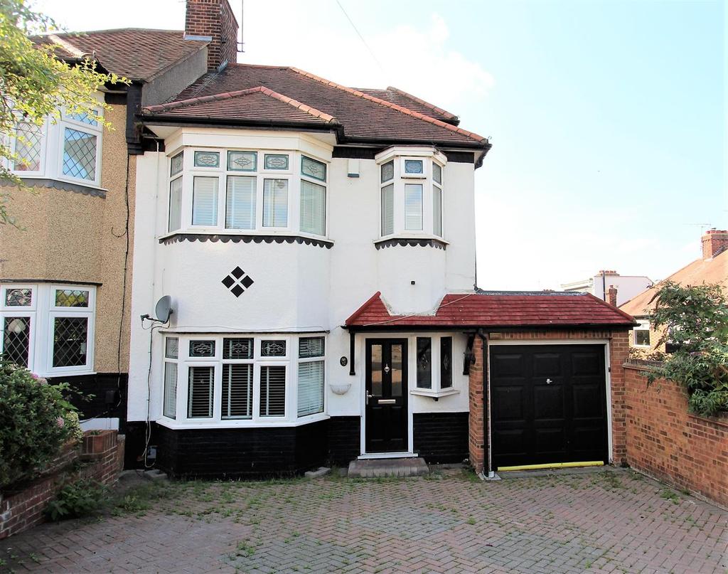 Mayhew Close, Chingford 4 bed semidetached house £650,000