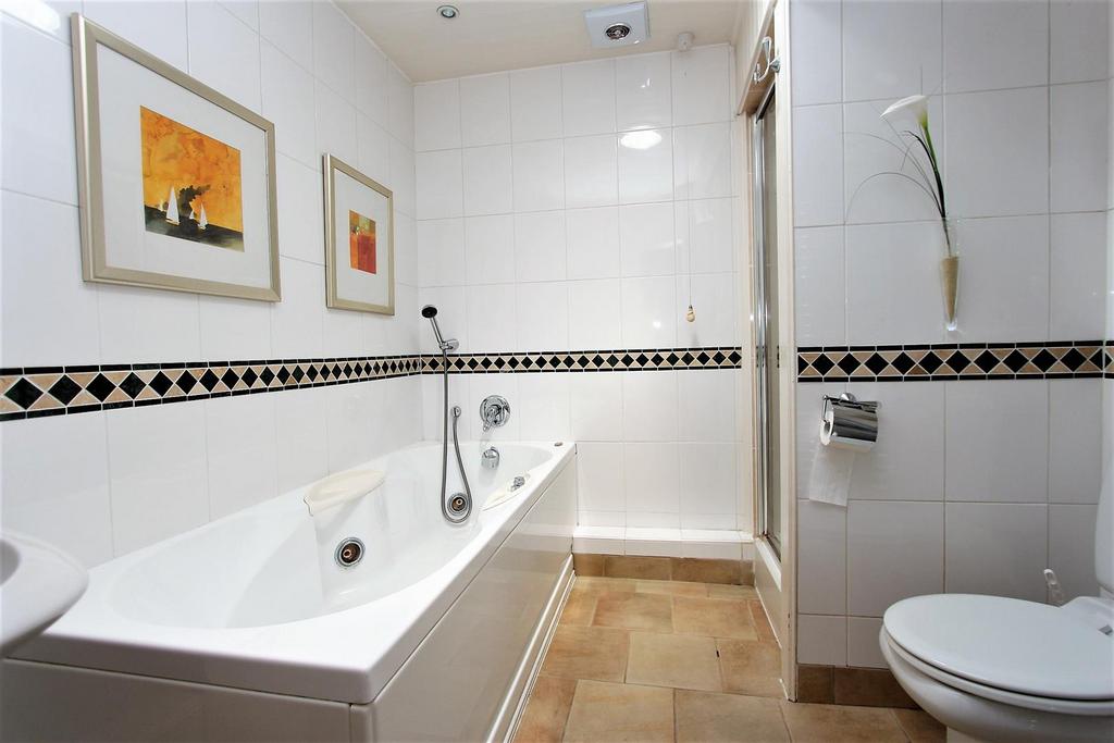 Bathroom.jpg