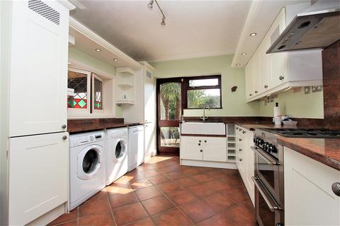 151 New Road, London, E4 9EZ