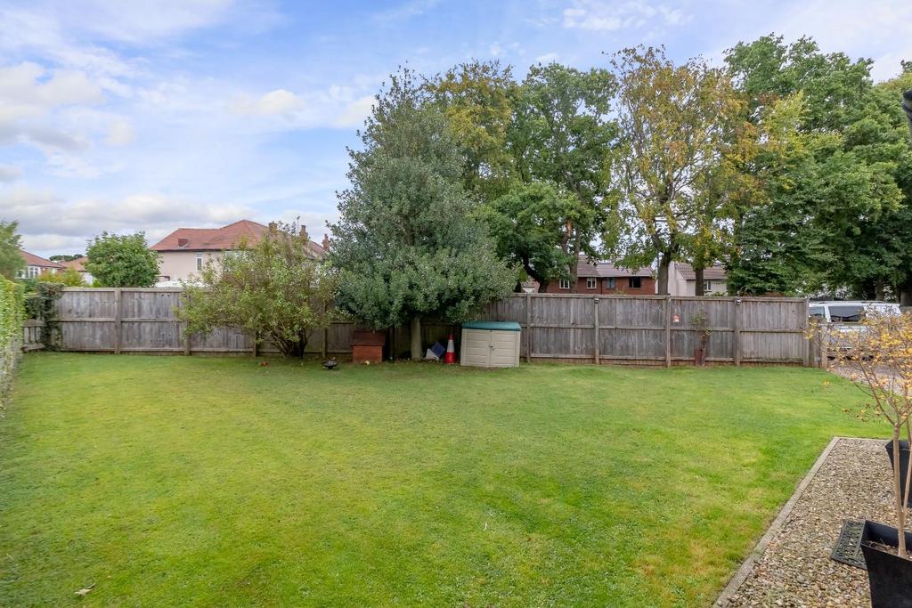 St. Winifreds Road, Harrogate 3 bed semidetached house £450,000