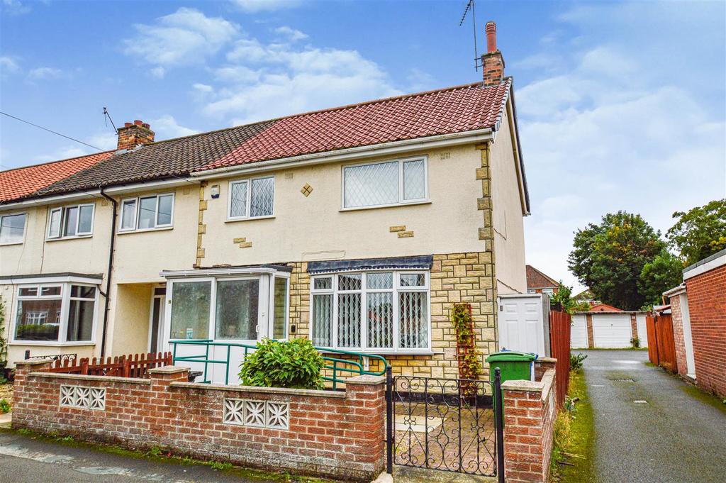 Grimston Road, Anlaby, Hull 3 bed end of terrace house £156,500