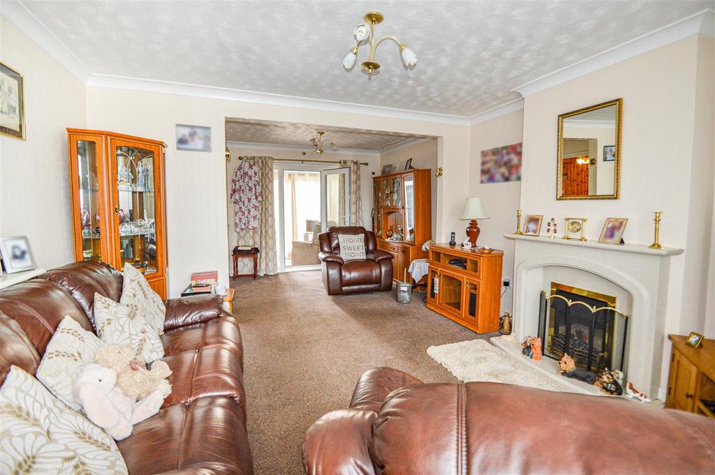 Grimston Road, Anlaby, Hull 3 bed end of terrace house £156,500