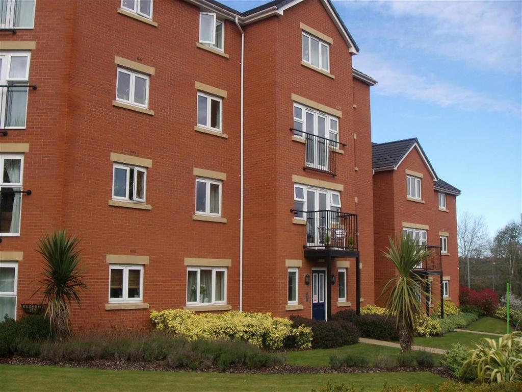 Gloucester Close, Redditch, B97 6AH 2 bed flat £775 pcm (£179 pw)