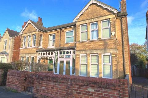 18 Matlock Road, Caversham, Reading, RG4 7BS