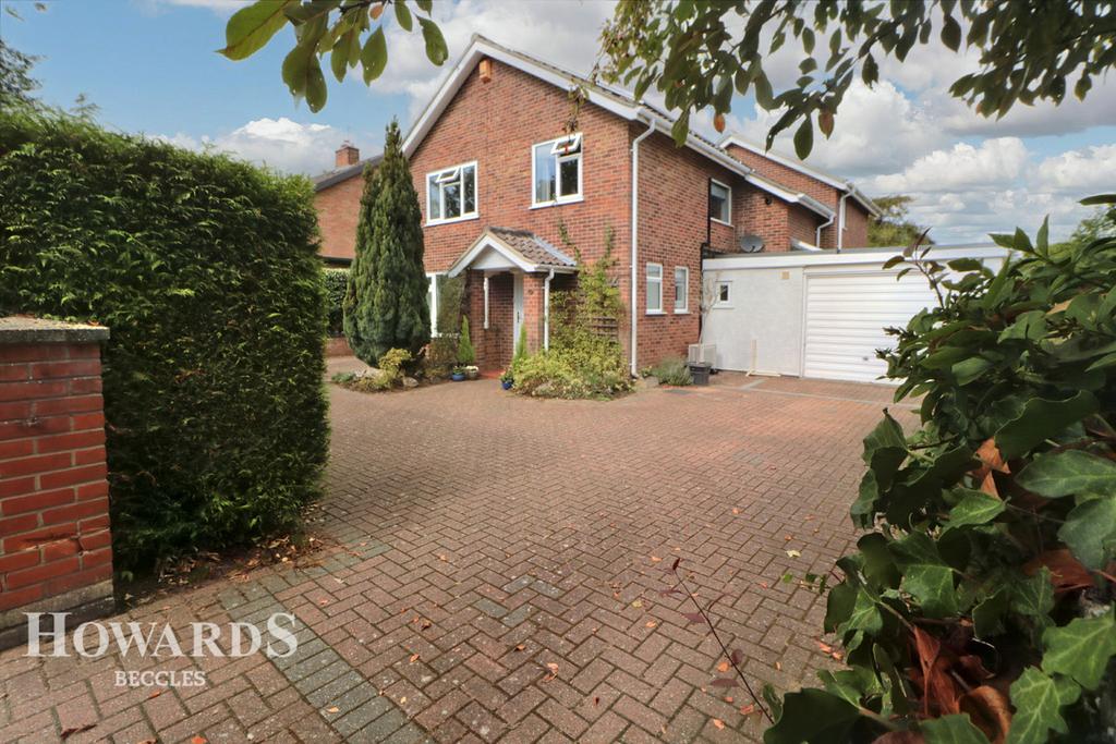 Ashmans Road, Beccles 5 bed detached house £700,000