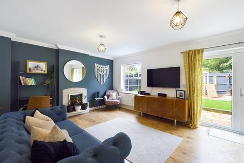 25 Bernardines Way, Buckingham, MK18 1BF