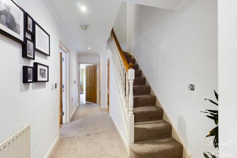 25 Bernardines Way, Buckingham, MK18 1BF