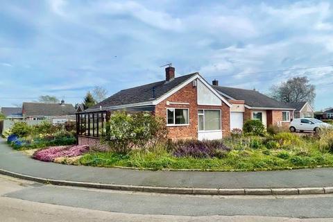 2 bedroom bungalow for sale - Meadow Close, Reepham, Lincoln, Lincolnshire, LN3 4ED