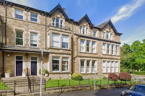 2 bedroom flat for sale, Valley Drive, Harrogate, HG2