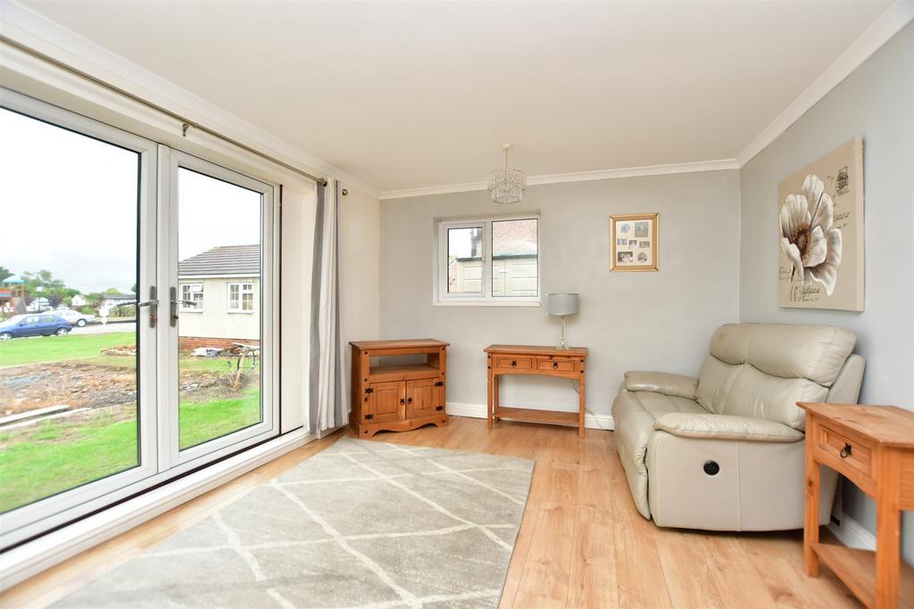 Warden Bay Road, Warden Bay, Sheerness, Kent 2 bed park home for sale