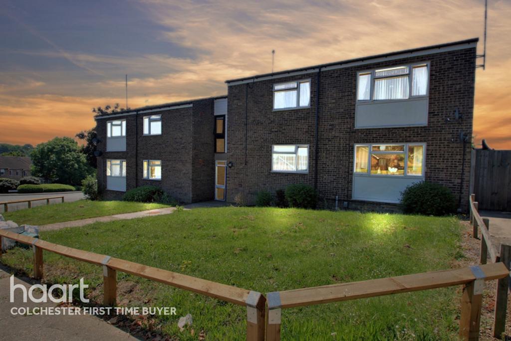 Hamlet Drive, Colchester 3 bed apartment £200,000