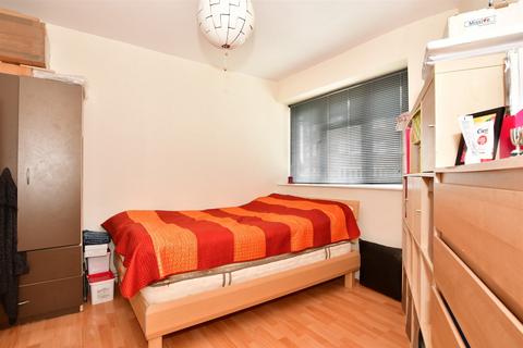 2 bedroom flat for sale, Bradfield Drive, Barking, Essex