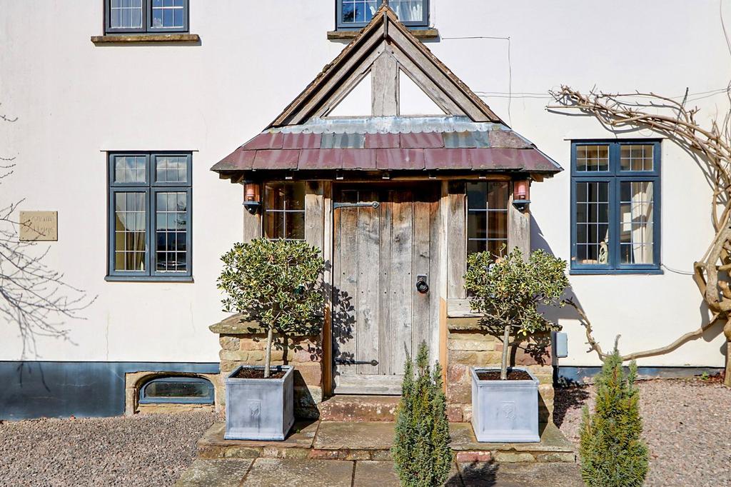 Newland, Coleford, Gloucestershire. GL16 8NP 4 bed detached house for