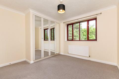 2 bedroom apartment for sale, St. Annes Mount, REDHILL, Surrey, RH1