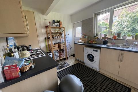 2 bedroom bungalow for sale - Barnes Close, Warrington, Cheshire, WA5