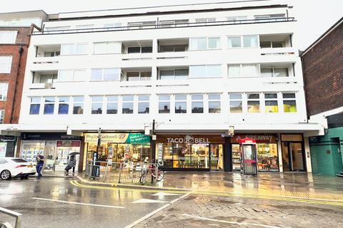 Office to rent, Rear Office, First Floor, Cavendish House, 233-235 High Street, Guildford Surrey, GU1 3BJ