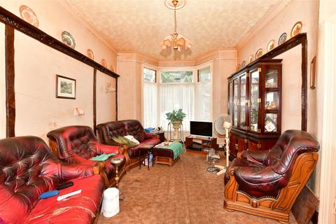 5 bedroom terraced house for sale, Endsleigh Gardens, Ilford, Essex