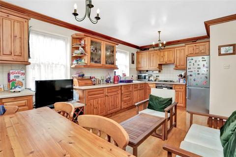 21 Harriers Close, London, W5 3UA