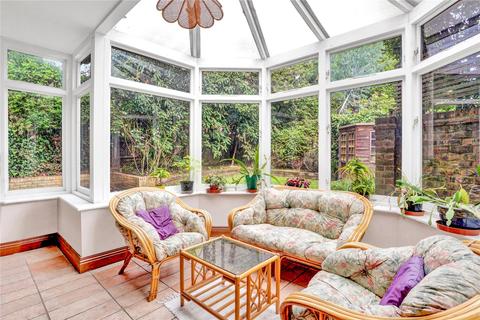21 Harriers Close, London, W5 3UA