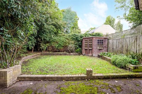 21 Harriers Close, London, W5 3UA