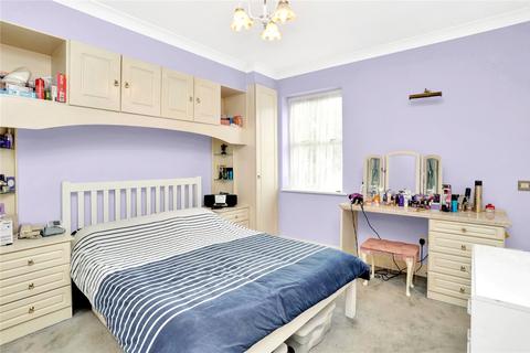 21 Harriers Close, London, W5 3UA