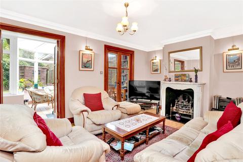 21 Harriers Close, London, W5 3UA