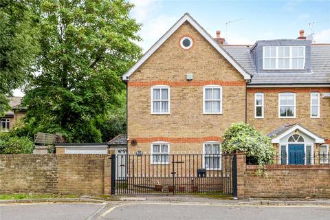 21 Harriers Close, London, W5 3UA