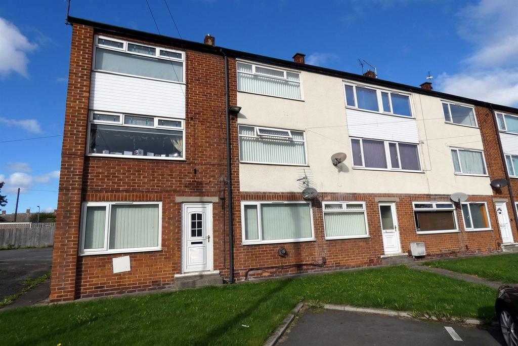 Carmel Gardens, StocktonOnTees, TS20 2 bed apartment for sale £55,000