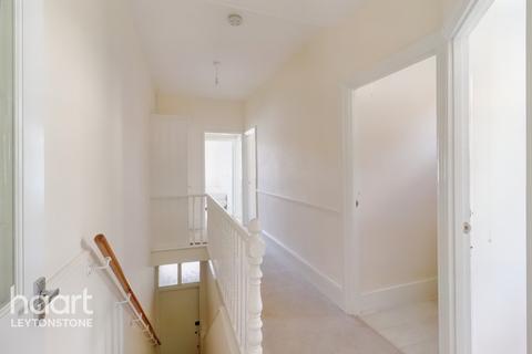3 bedroom flat for sale - Preston Road, Upper Leytonstone